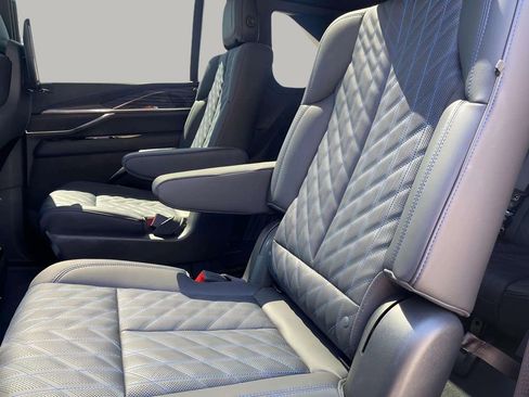 New 2025 Cadillac Escalade IQ Sport 1 w/ LPO, ONYX Package image 25