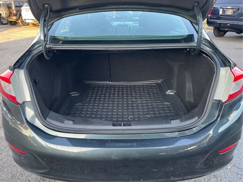 Used 2017 Chevrolet Cruze LT image 14