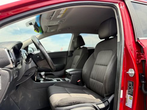 Used 2017 Kia Sportage LX FWD image 17