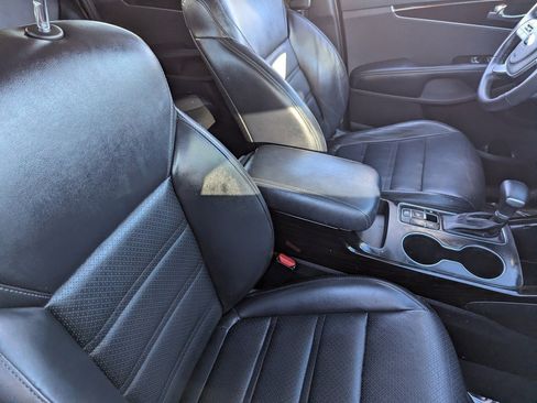 Used 2020 Kia Sorento EX image 11