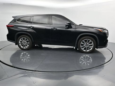 Used 2020 Toyota Highlander Limited AWD/4WD image 9