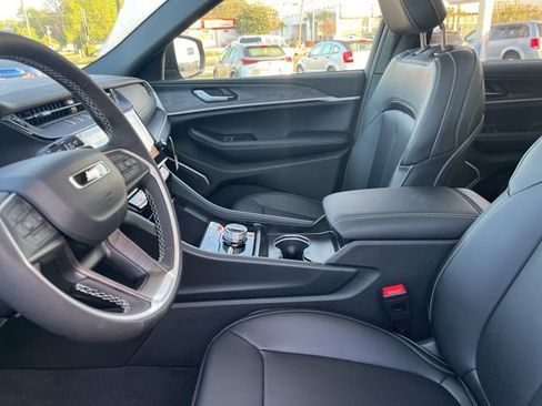 New 2026 Jeep Grand Cherokee L Limited AWD/4WD image 9