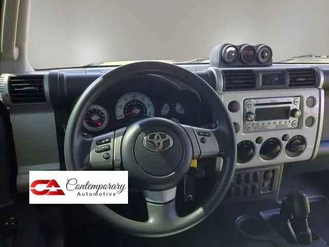 Used 2013 Toyota FJ Cruiser 4WD w/ Convenience Pkg image 13