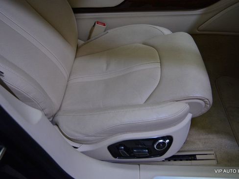 Used 2014 Audi A8 L TDI w/ Premium Package image 18