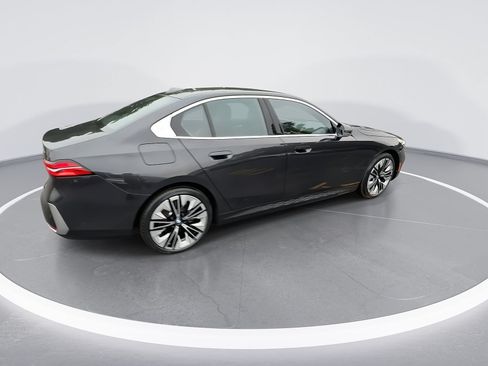 Used 2026 BMW i5 eDrive40 w/ Premium Package AWD/4WD image 8