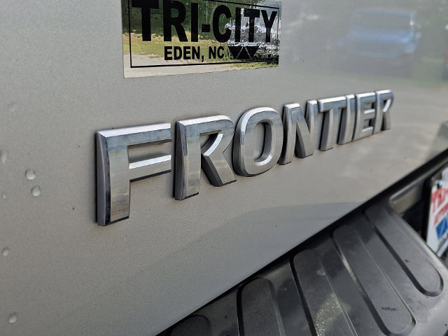 Used 2010 Nissan Frontier SE w/ SE Value Truck Pkg AWD/4WD image 29