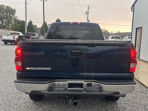 Used 2006 Chevrolet Silverado 1500 LT AWD/4WD image 6
