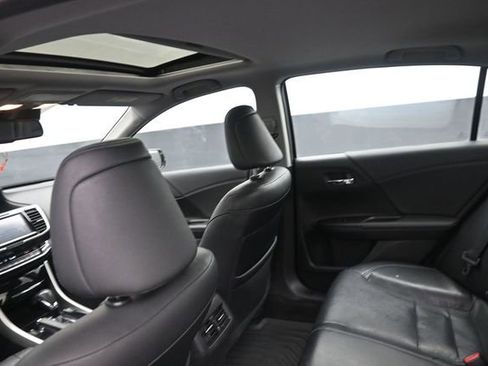 Used 2017 Honda Accord EX-L image 20