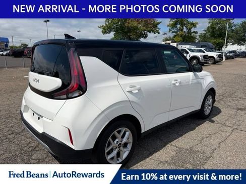 Used 2023 Kia Soul S FWD image 7