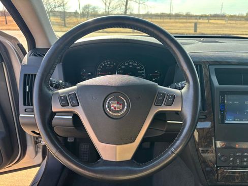 Used 2006 Cadillac STS V image 15