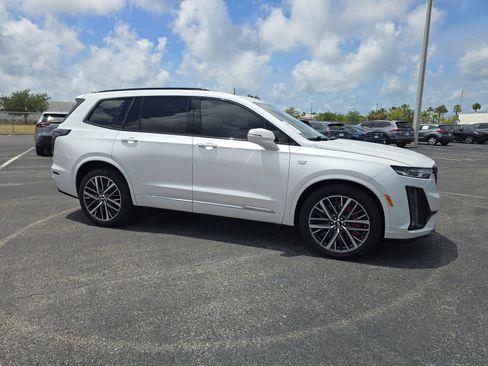 Used 2024 Cadillac XT6 Sport AWD/4WD image 2