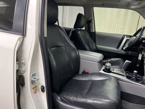 Used 2011 Toyota 4Runner SR5 w/ Convenience Pkg AWD/4WD image 25
