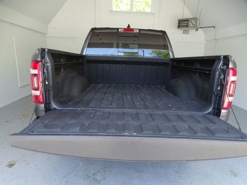 Used 2019 RAM 1500 Laramie AWD/4WD image 22