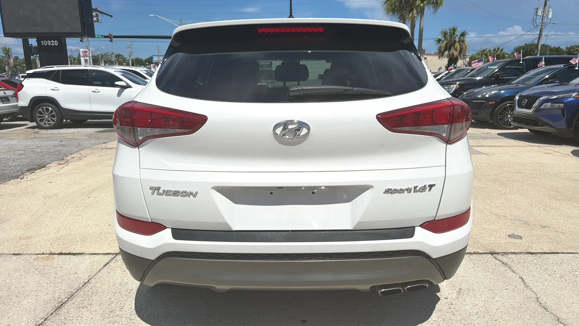 Used 2016 Hyundai Tucson Sport FWD image 4