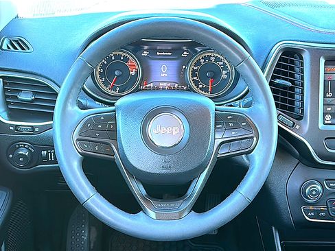 Used 2022 Jeep Cherokee Trailhawk w/ Trailer Tow Group image 27