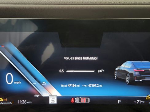 Used 2023 BMW 740i w/ Parking Assistance Package RWD image 17
