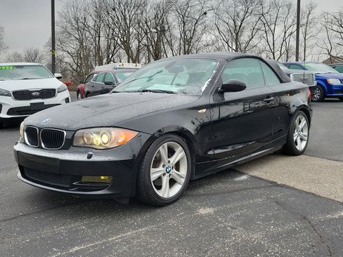 Used 2009 BMW 128i Convertible image 2