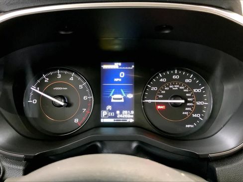 Used 2022 Subaru Crosstrek 2.0i Premium AWD/4WD image 25