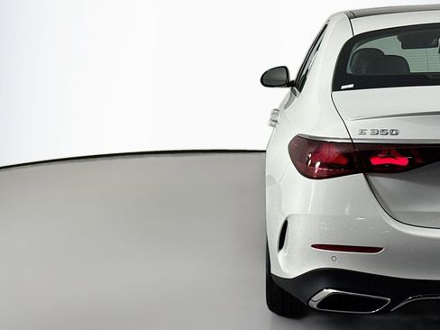 New 2026 Mercedes-Benz E 350 4MATIC Sedan image 14