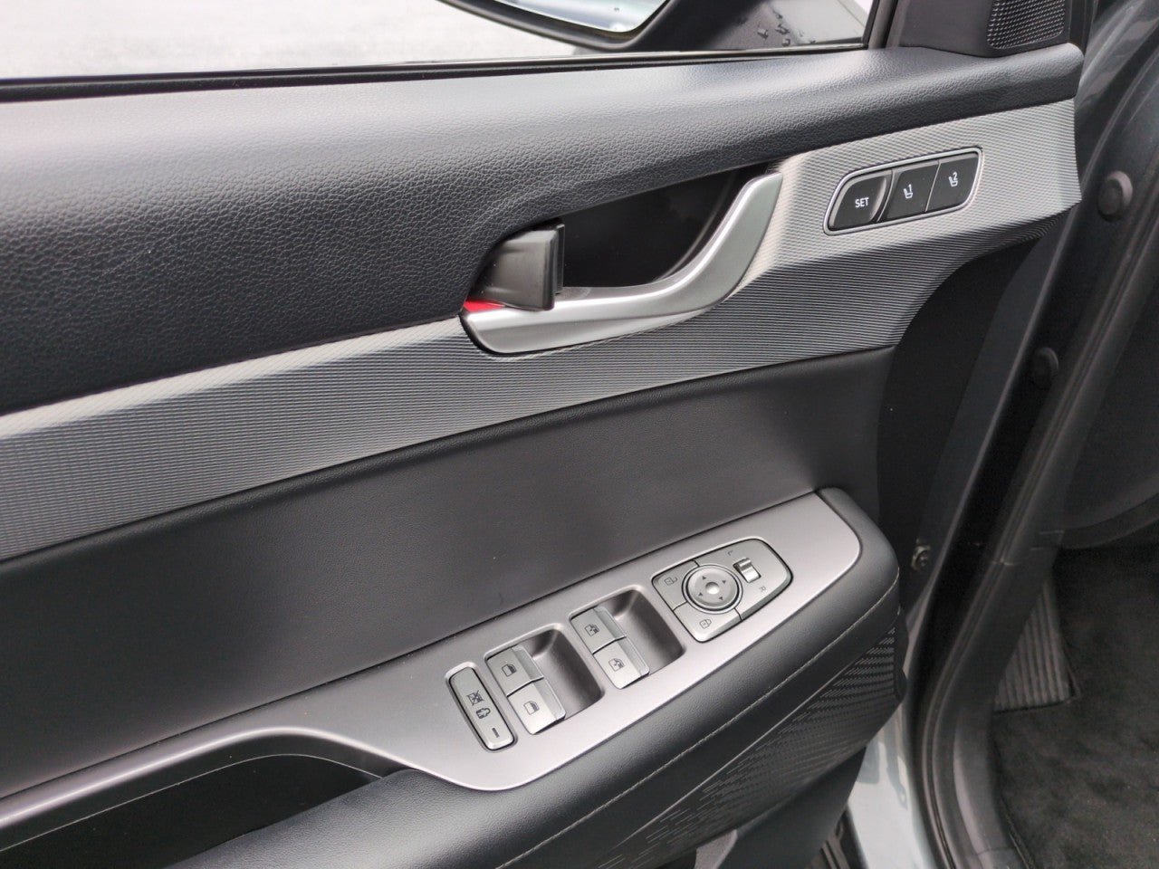 Used 2022 Hyundai Palisade SEL w/ Premium Package FWD image 12