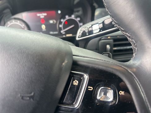 Used 2021 Lincoln Corsair AWD image 12