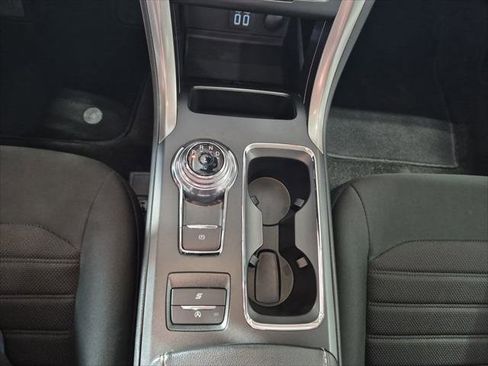 Used 2020 Ford Fusion SE image 14