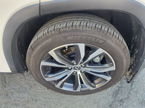 Used 2020 Lexus RX 350L Premium w/ Premium Package image 29