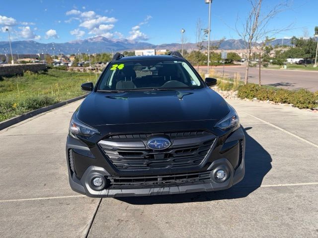 Used 2024 Subaru Outback Premium AWD/4WD image 5