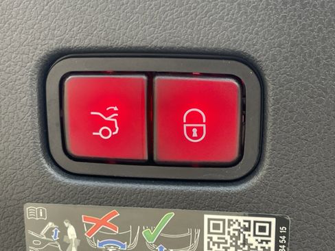 Certified 2024 Mercedes-Benz CLE 300 4MATIC Coupe image 11