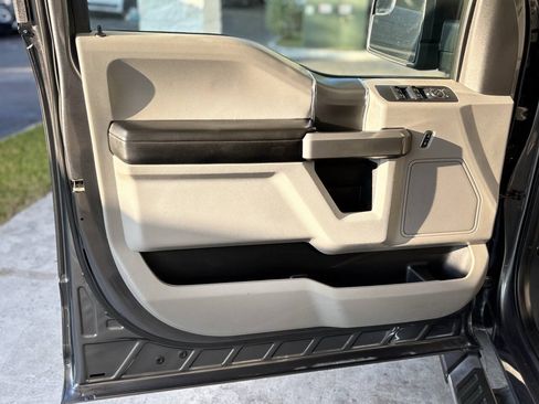 Used 2017 Ford F150 XLT w/ Equipment Group 301A Mid RWD image 13