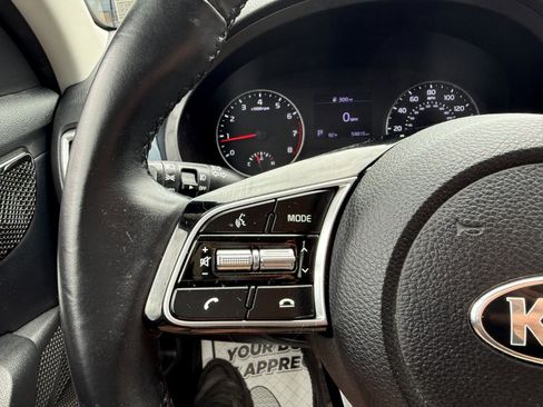Used 2021 Kia Seltos S AWD/4WD image 24