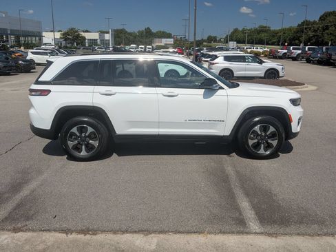 Used 2024 Jeep Grand Cherokee Limited 4xe AWD/4WD image 2
