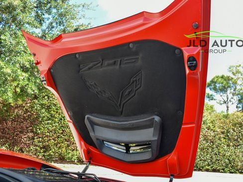 Used 2015 Chevrolet Corvette Z06 w/ 3LZ Preferred Equipment Group RWD image 46