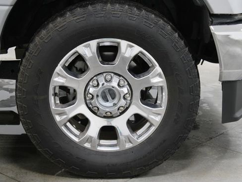 Used 2021 Ford F250 Lariat w/ Lariat Ultimate Package image 12