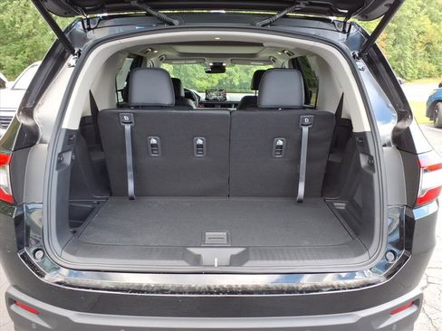 New 2025 Honda Pilot Touring image 5