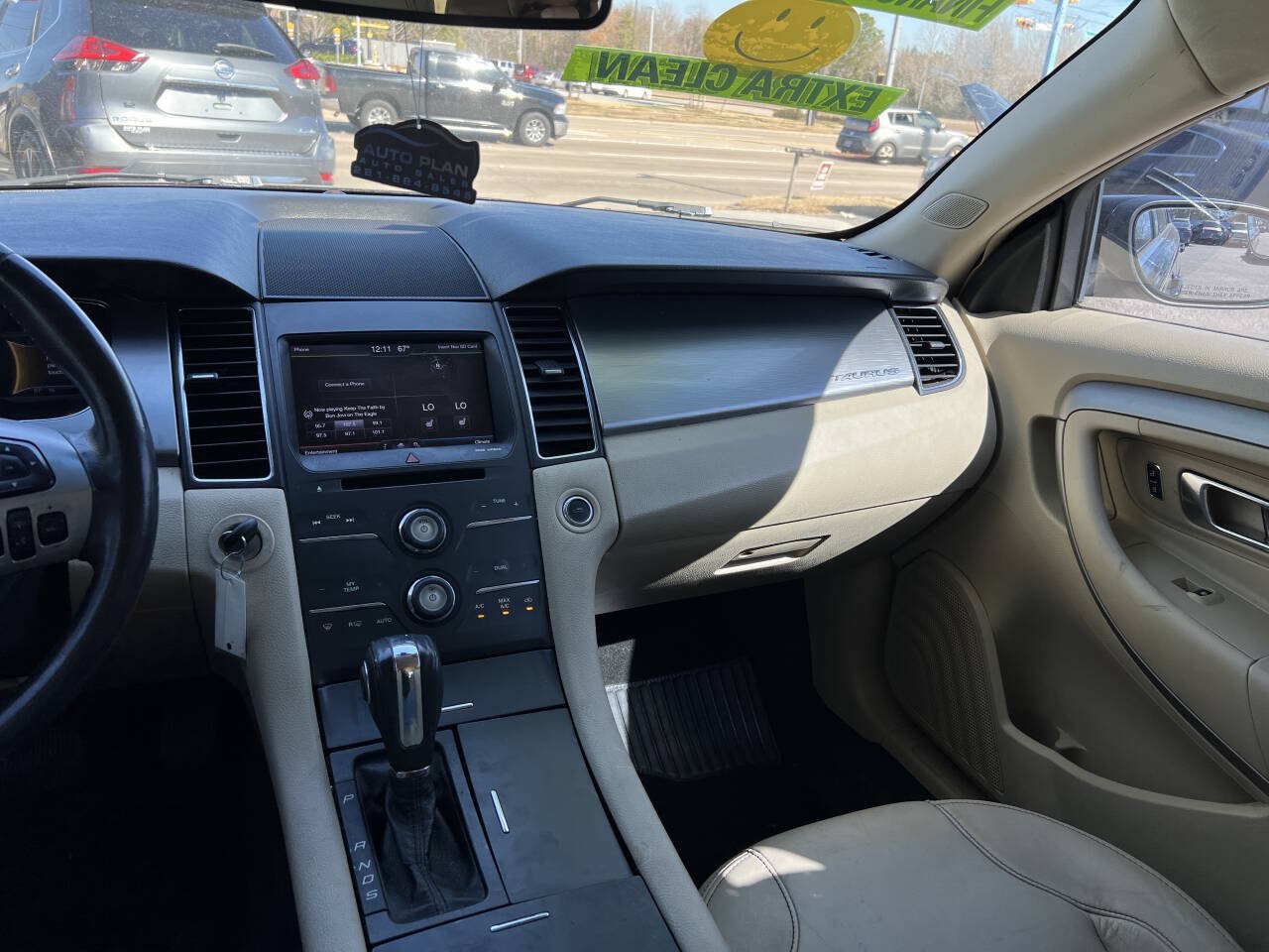 Used 2013 Ford Taurus SEL FWD image 16