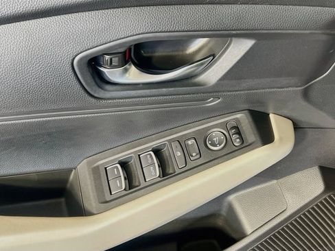 Used 2023 Honda Accord LX image 12