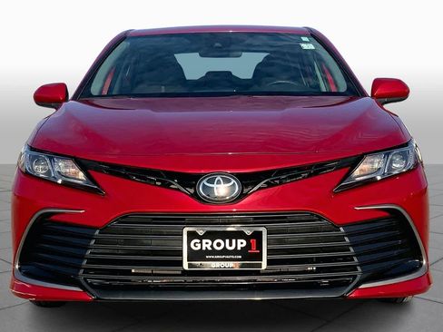 Used 2023 Toyota Camry LE image 3
