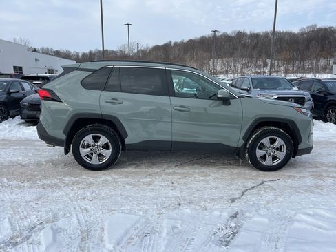 Used 2022 Toyota RAV4 XLE image 6