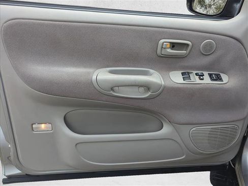 Used 2004 Toyota Tundra SR5 image 10