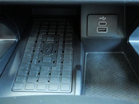 Certified 2025 Ford Ranger Lariat w/ Black Appearance Package image 22