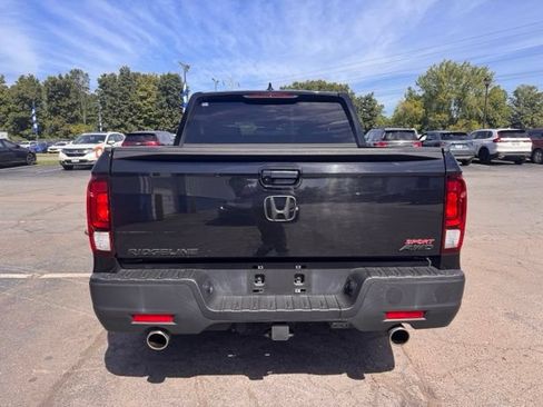 Used 2023 Honda Ridgeline Sport image 3