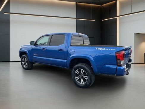 Used 2018 Toyota Tacoma SR5 RWD image 3