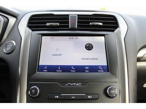 Used 2020 Ford Fusion SE FWD image 24