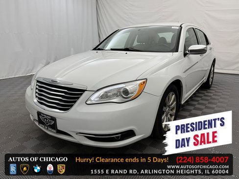 Used 2013 Chrysler 200 Limited image 1