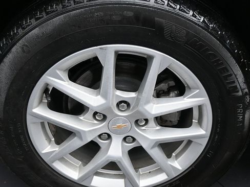 Used 2024 Chevrolet Equinox LS image 36