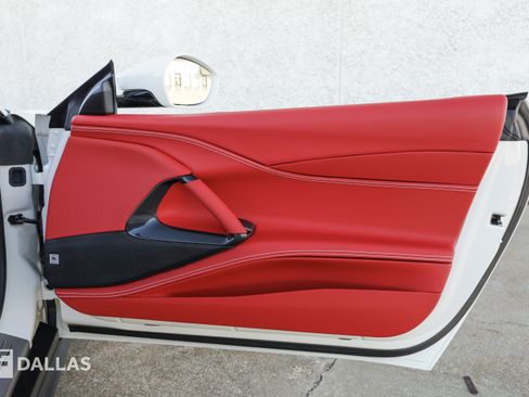 Used 2022 Ferrari 812 GTS RWD image 31