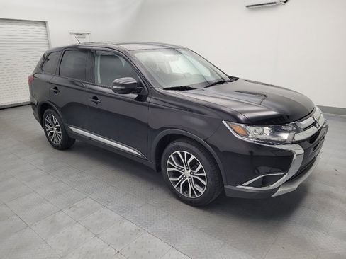Used 2016 Mitsubishi Outlander SE AWD/4WD image 11