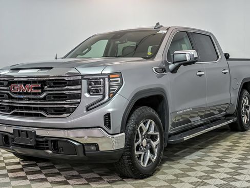 Used 2024 GMC Sierra 1500 SLT w/ SLT Premium Plus Package AWD/4WD image 5