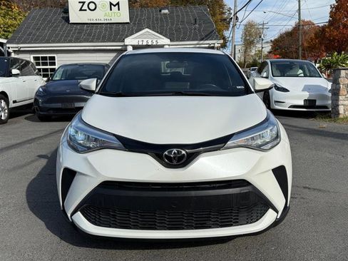 Used 2021 Toyota C-HR XLE image 8